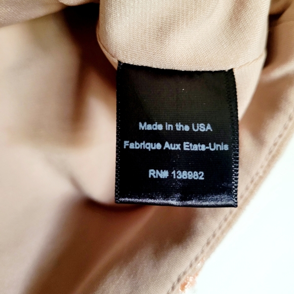 Dress the Population Juliana 3D Floral Crop Top - Picture 6 of 7